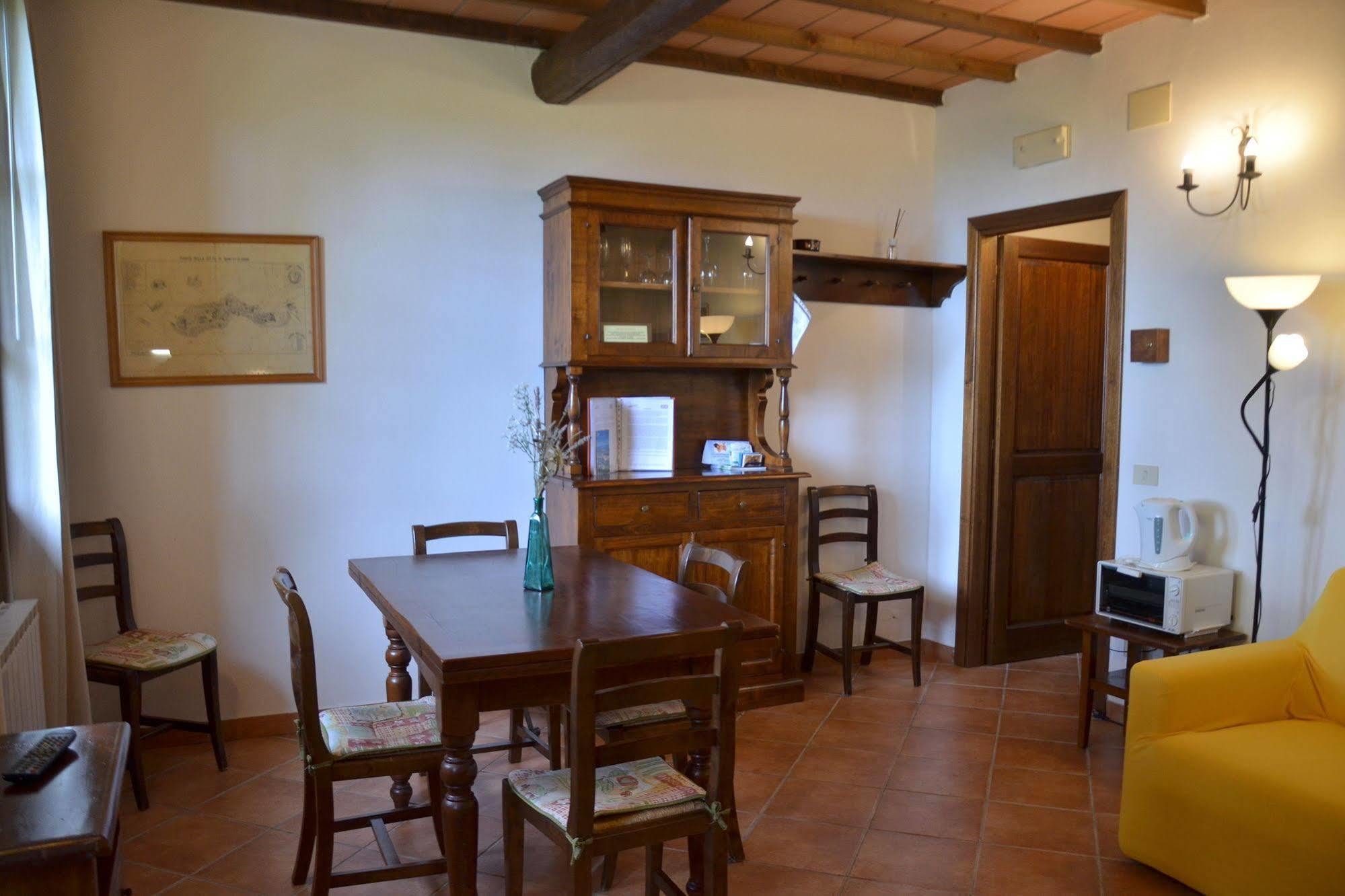 Agriturismo Il Casalone Montepulciano Stazione Exterior foto